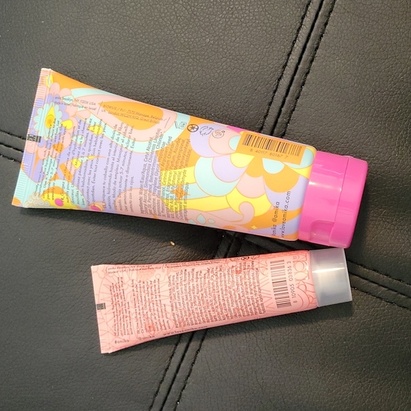 New sealed AMIKA NOURISHING MASK & INSTANT SHINE MASK - Picture 2 of 3